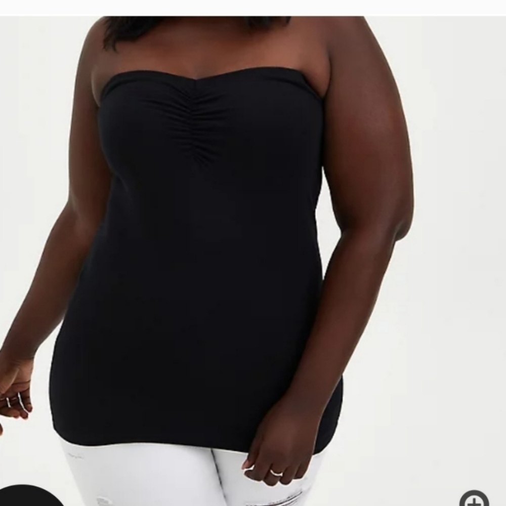 🆕️🖤BLACK RUCHED FOXY TUBE TOP🖤